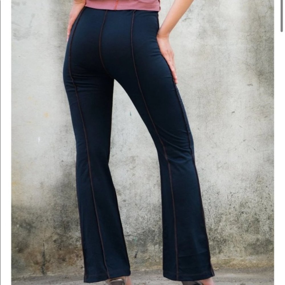 NWT tonle Knit Flared Davi High Waist Pants - Picture 3 of 3